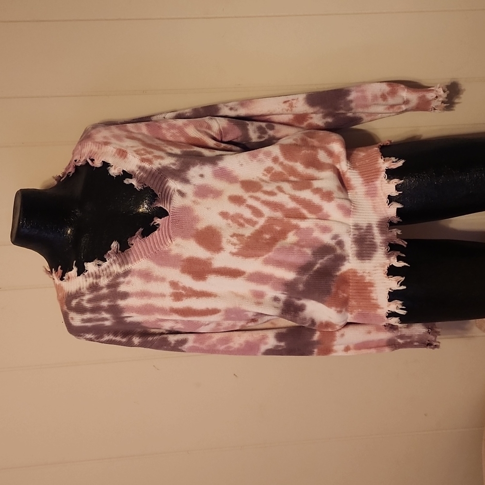 Raveled Tie dyed sweater L